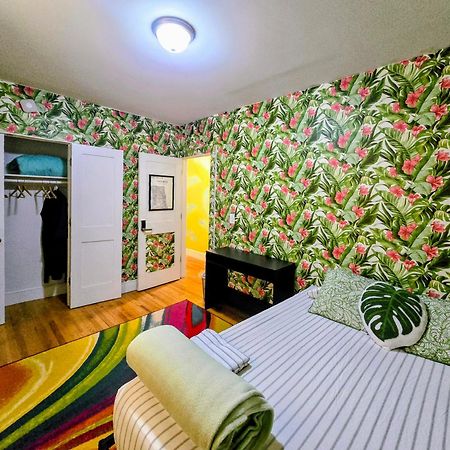 Tropical Comfort Room In Harlem Cozy Stay With Snacks & Style New York Eksteriør bilde