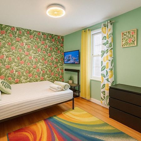 Tropical Comfort Room In Harlem Cozy Stay With Snacks & Style New York Eksteriør bilde