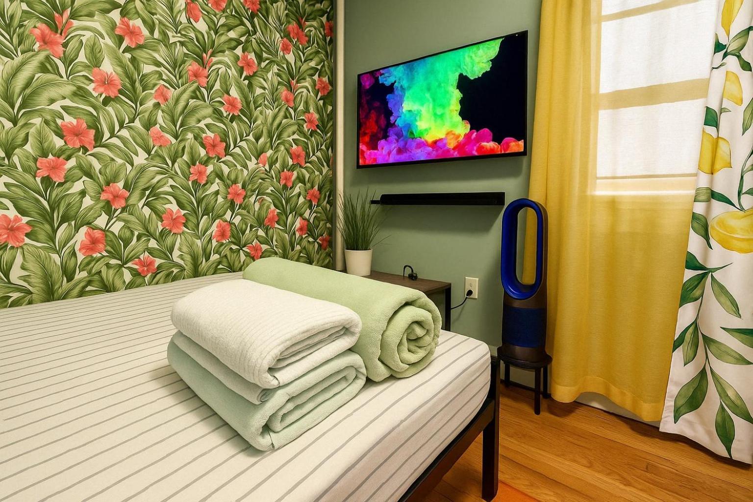 Tropical Comfort Room In Harlem Cozy Stay With Snacks & Style New York Eksteriør bilde